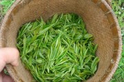 品紅茶 學(xué)會(huì)“品茶色”