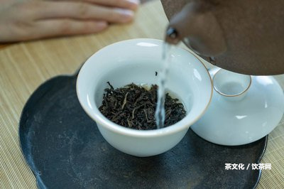 臨滄古樹(shù)茶價(jià)格表圖片，探尋古韻之美：臨滄古樹(shù)茶價(jià)格表及精美圖片一覽